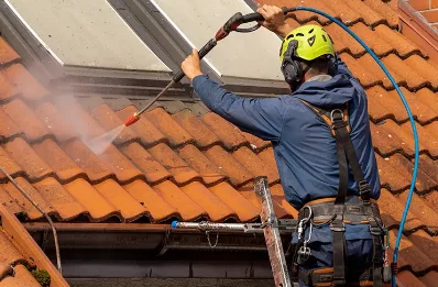 Démoussage et hydrofuge de toiture à Merschweiller